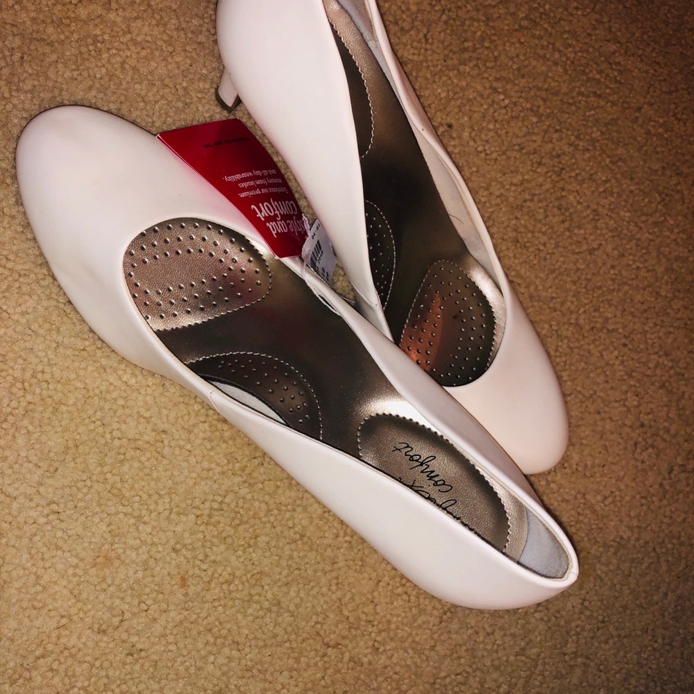 NWT white heels